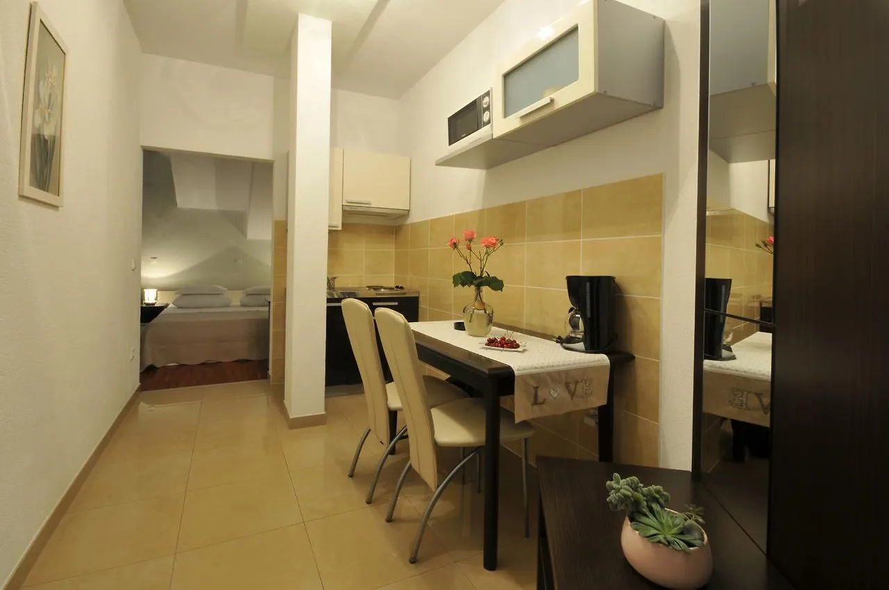 **** Gæstehus Apartments & Rooms Villa Maslina Trogir Kroatien