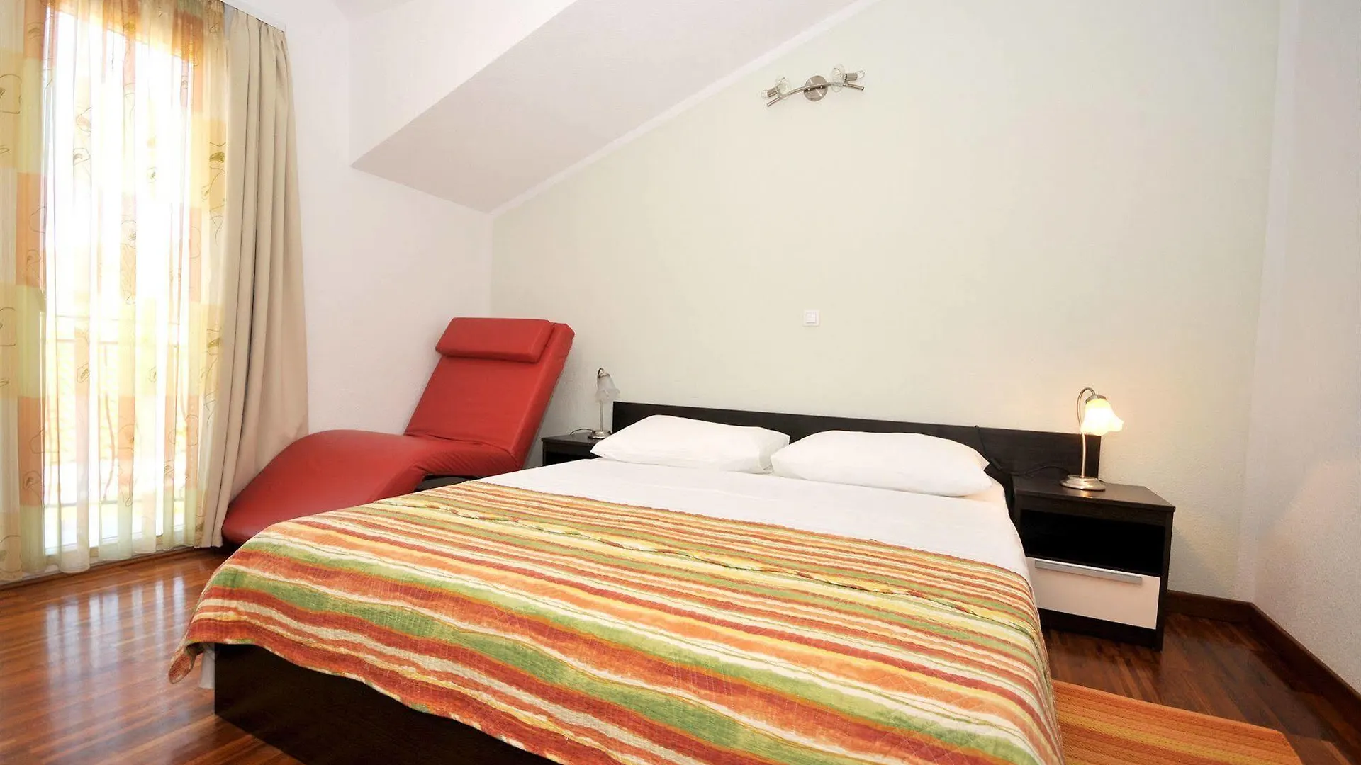 Apartments & Rooms Villa Maslina Trogir Gæstehus
